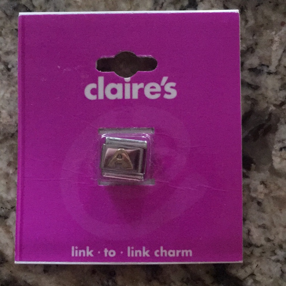 GOLD LETTER A CHARM LINK